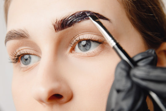 Eyebrow and eyelash tinting services at beauty salon in Aylesbury for enhanced definition